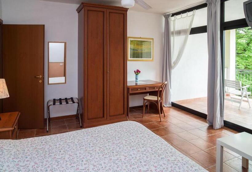 هتل Madonna Della Neve