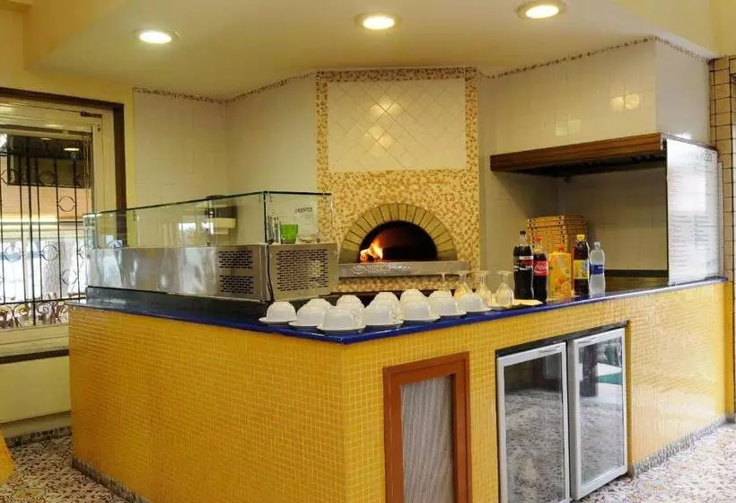 Отель Puntabella