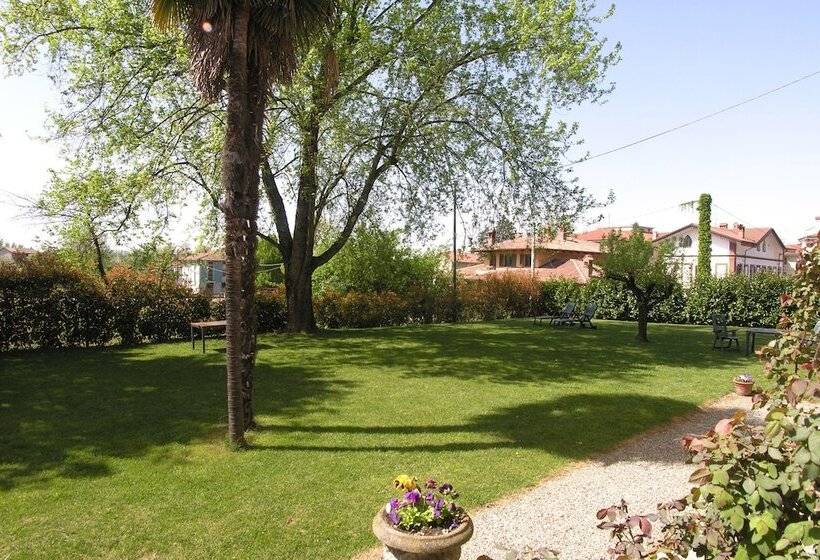 فندق Villa d'Azeglio