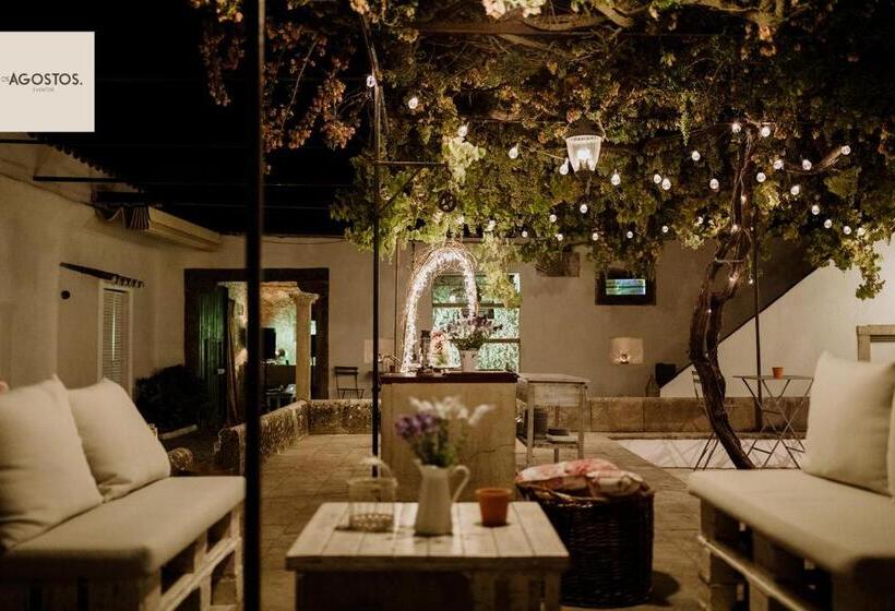 تختخواب و صبحانه Os Agostos