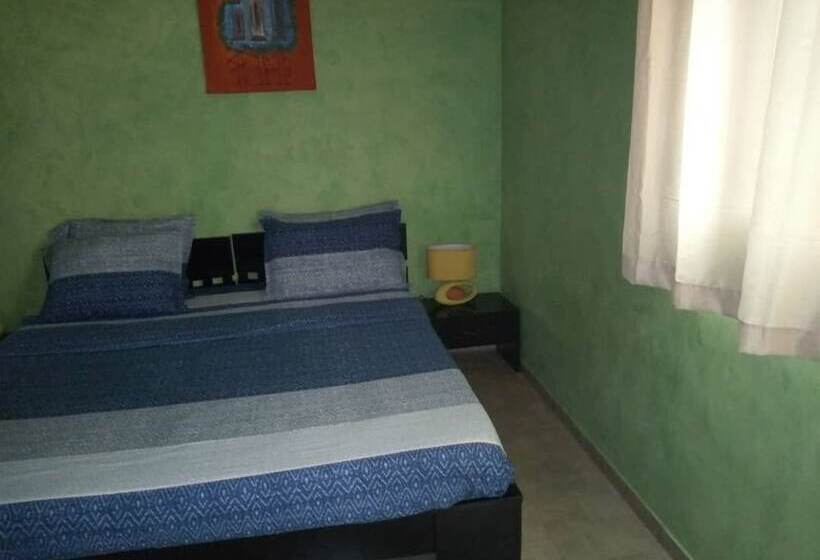 پانسیون Safari Villa