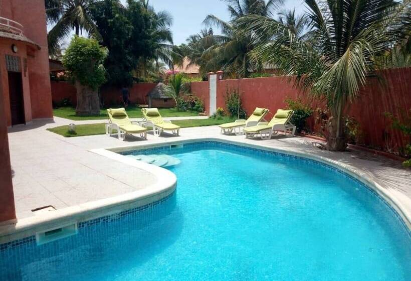 پانسیون Safari Villa