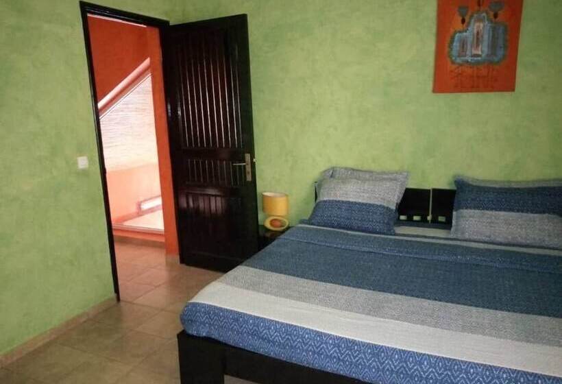 پانسیون Safari Villa