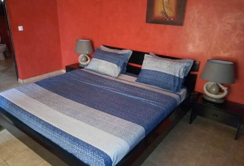 پانسیون Safari Villa