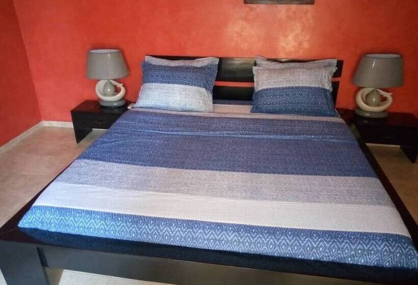 پانسیون Safari Villa