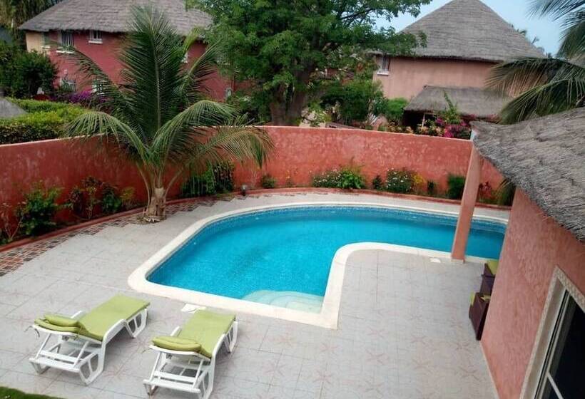 پانسیون Safari Villa