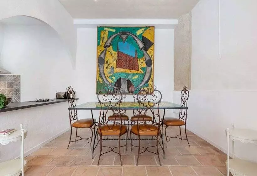 Hotelli Château Hermitage De Combas