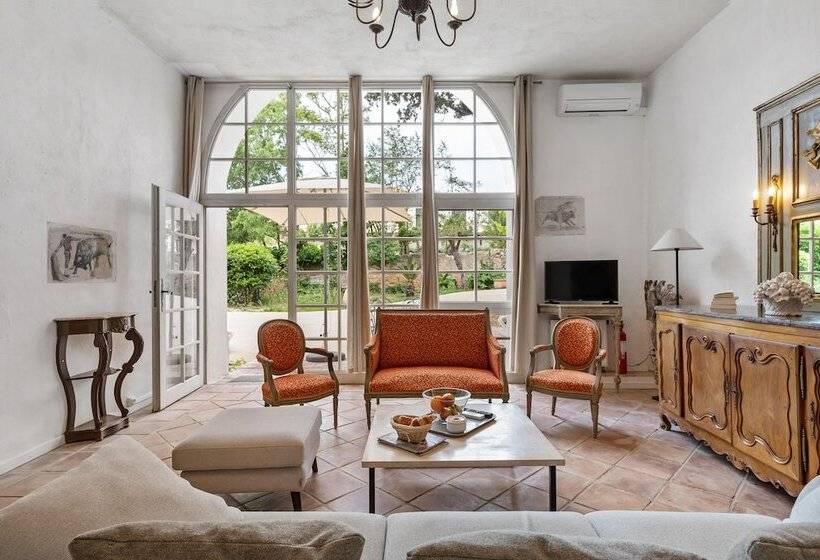 בית מלון כפרי Château Hermitage De Combas