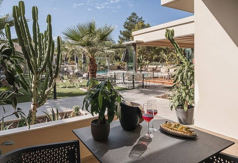 هتل Mossa Well Being