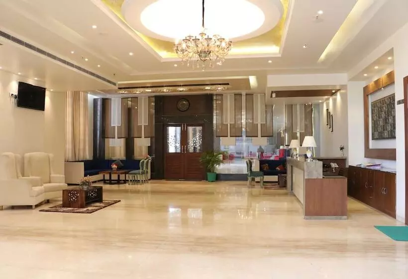 Palmdale Hotel & Resort