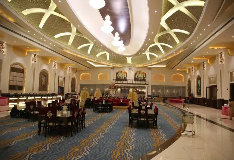 Palmdale Hotel & Resort