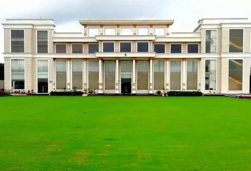 Palmdale Hotel & Resort