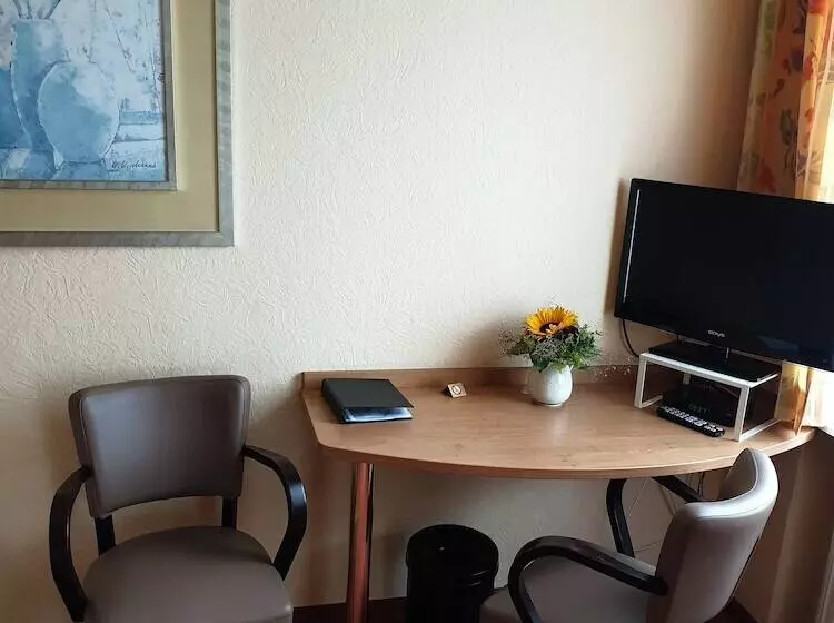 Hotelli Sauerländer Hof Iserlohn