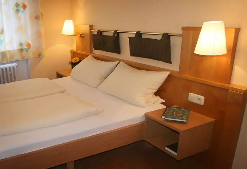 Hotelli Sauerländer Hof Iserlohn