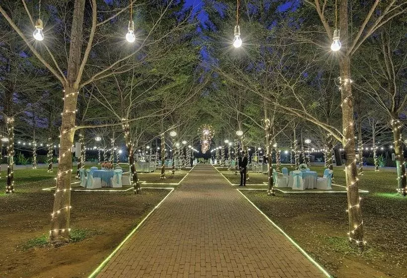 Hotelli Sunray Village Resort