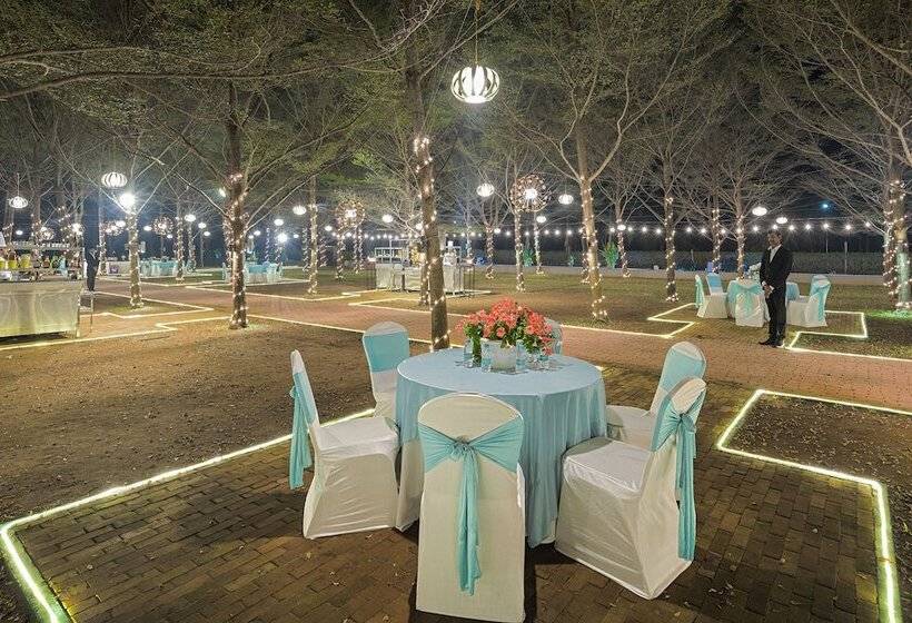 בית מלון כפרי Sunray Village Resort