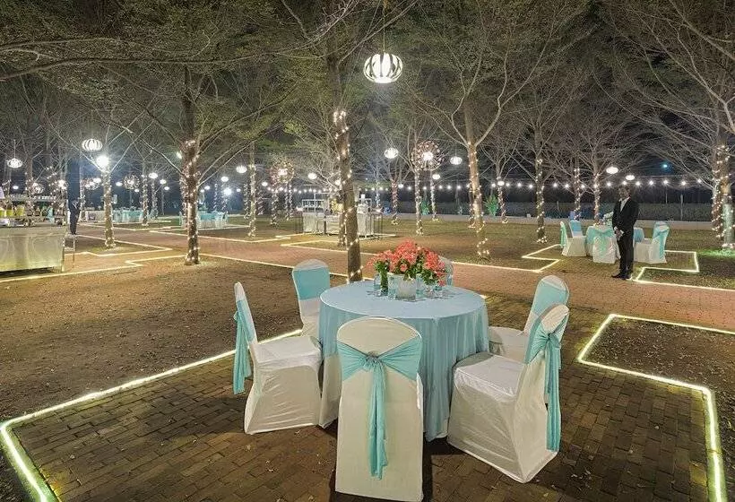 Hotelli Sunray Village Resort