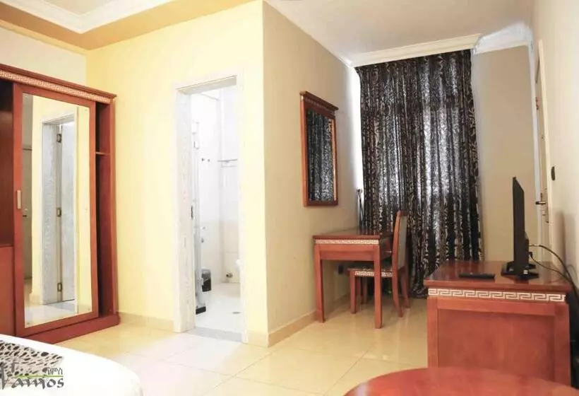 پانسیون Vamos Guest House