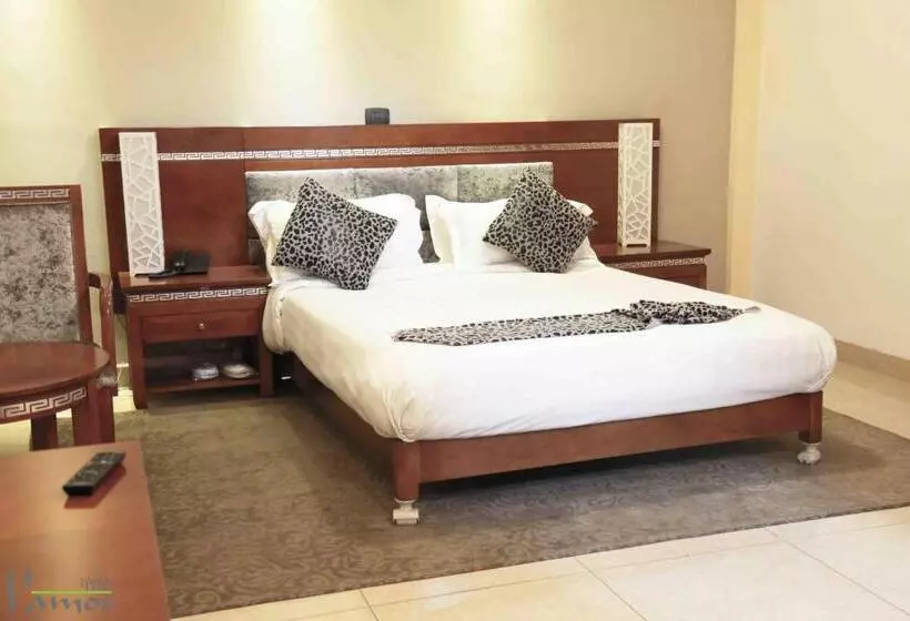 پانسیون Vamos Guest House