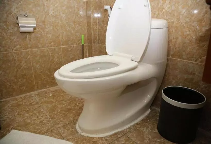 پانسیون Vamos Guest House