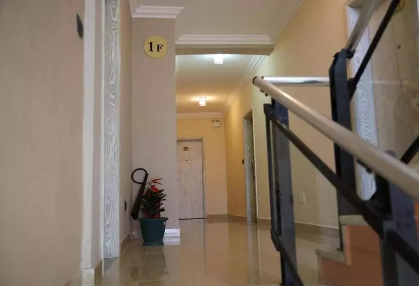 پانسیون Vamos Guest House