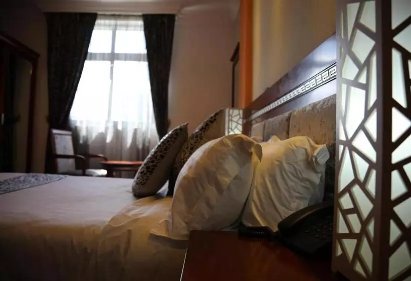 پانسیون Vamos Guest House