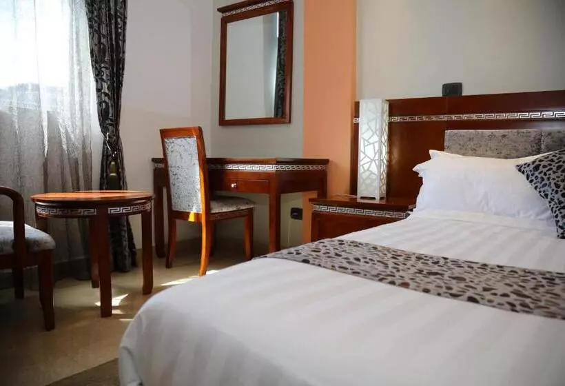 پانسیون Vamos Guest House