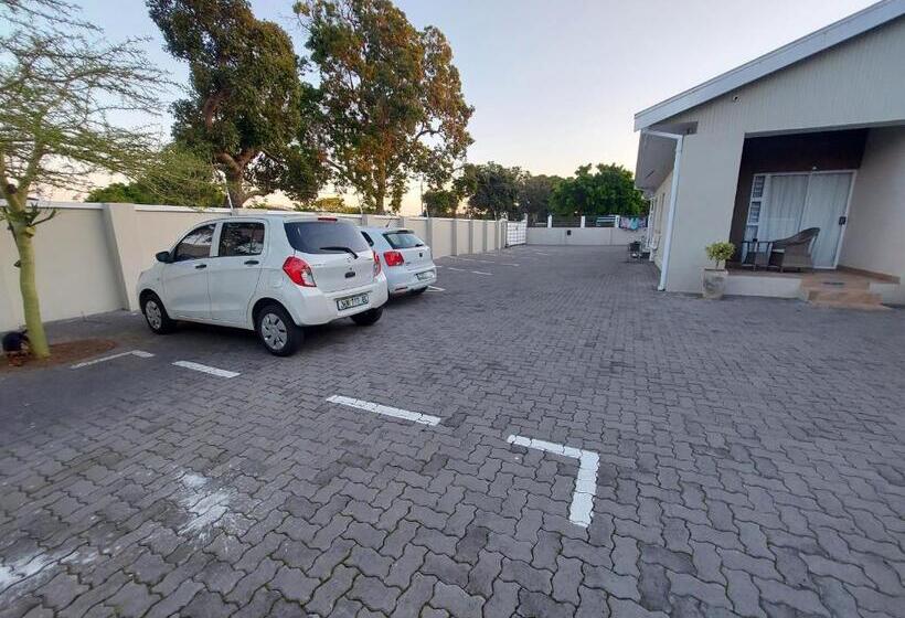 پانسیون Walmer Manor Guest House