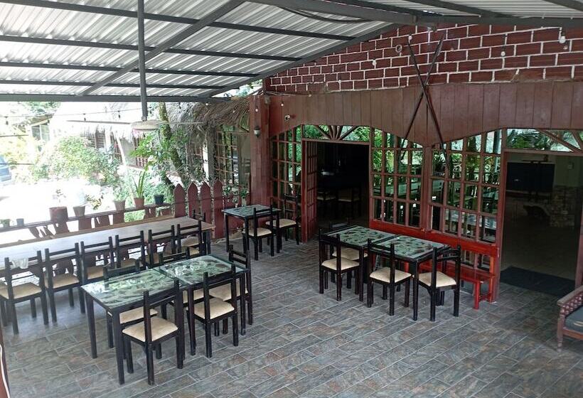 酒店 Grand Selva Lodge & Tours