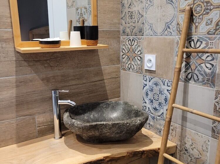 בית מלון כפרי Le Point De Chute