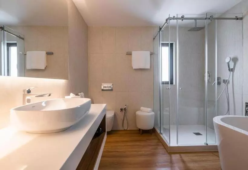 Regency Salgados Hotel & Spa