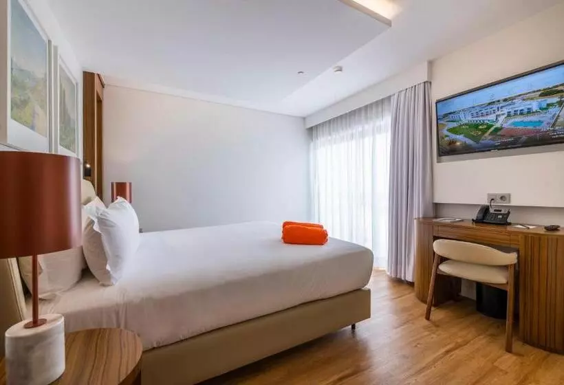 Regency Salgados Hotel & Spa