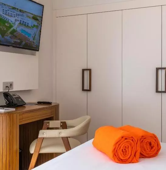 Regency Salgados Hotel & Spa