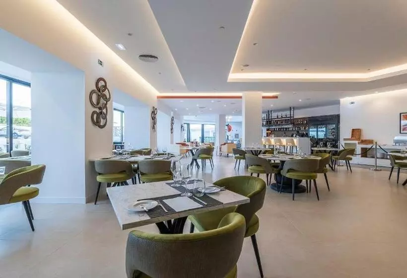 Regency Salgados Hotel & Spa