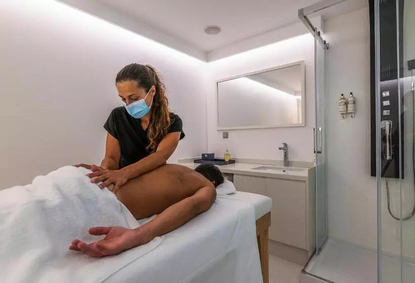 Regency Salgados Hotel & Spa