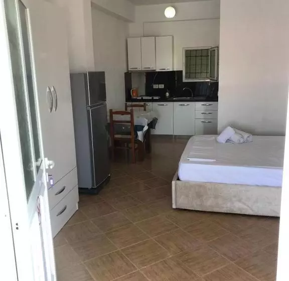 ホテル Villa Praljan