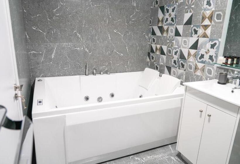 Kamaroporta Luxury Apartments