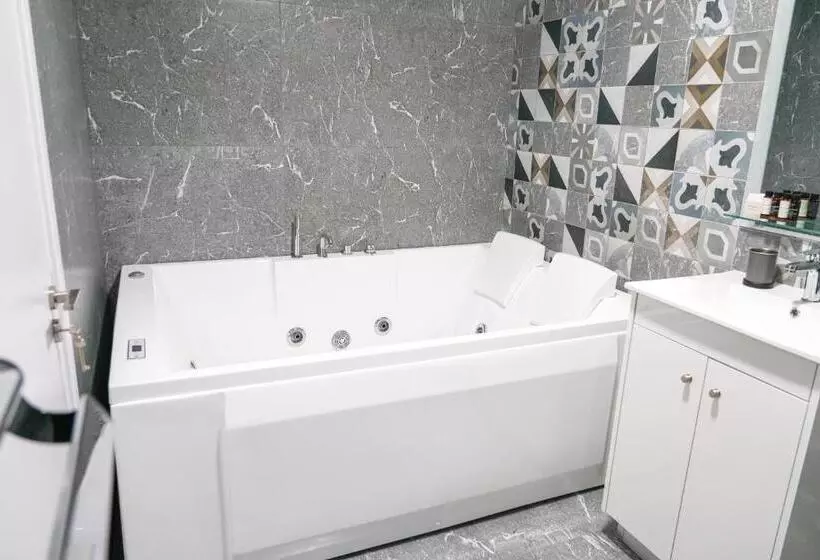 Kamaroporta Luxury Apartments