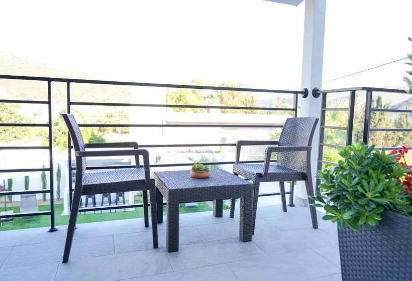 Kamaroporta Luxury Apartments