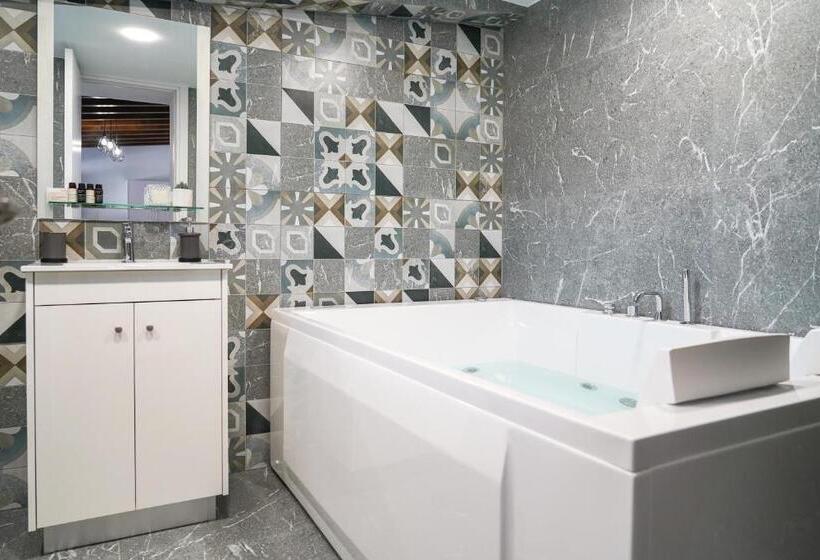 Kamaroporta Luxury Apartments