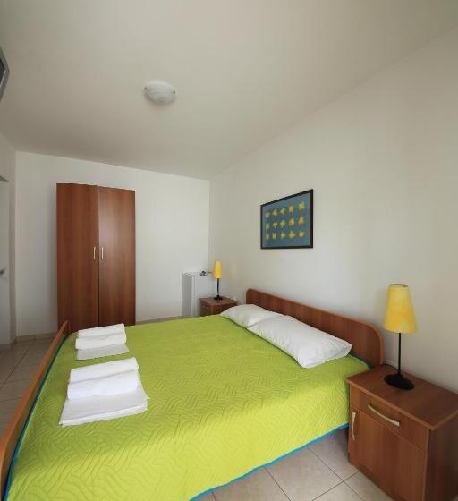 پانسیون Guest House Zenović