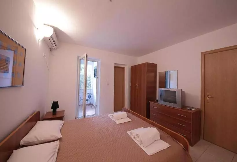 پانسیون Guest House Zenović