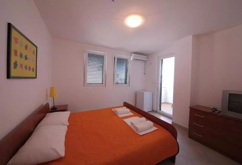 پانسیون Guest House Zenović