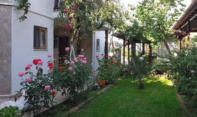 Santo Akyaka Home
