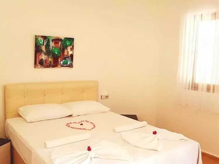 Santo Akyaka Home