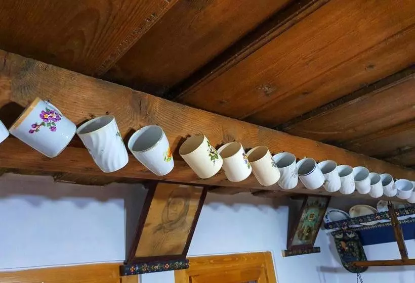 Retkeilymaja La Romaneasa