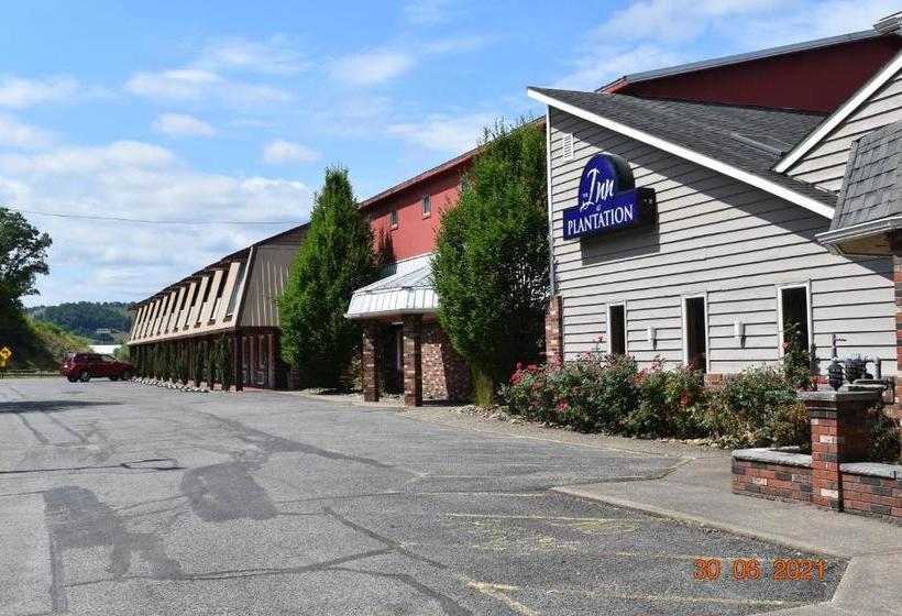 Отель The Inn At Plantation