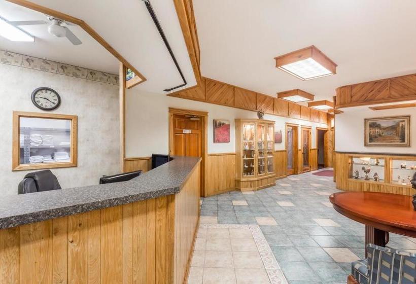 Отель The Inn At Plantation