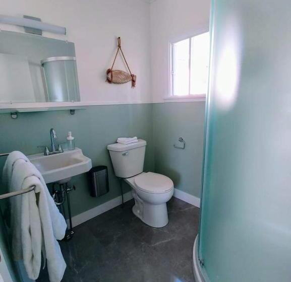 Motel En Route Vers L’infini