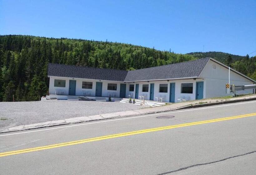 Motel En Route Vers L’infini